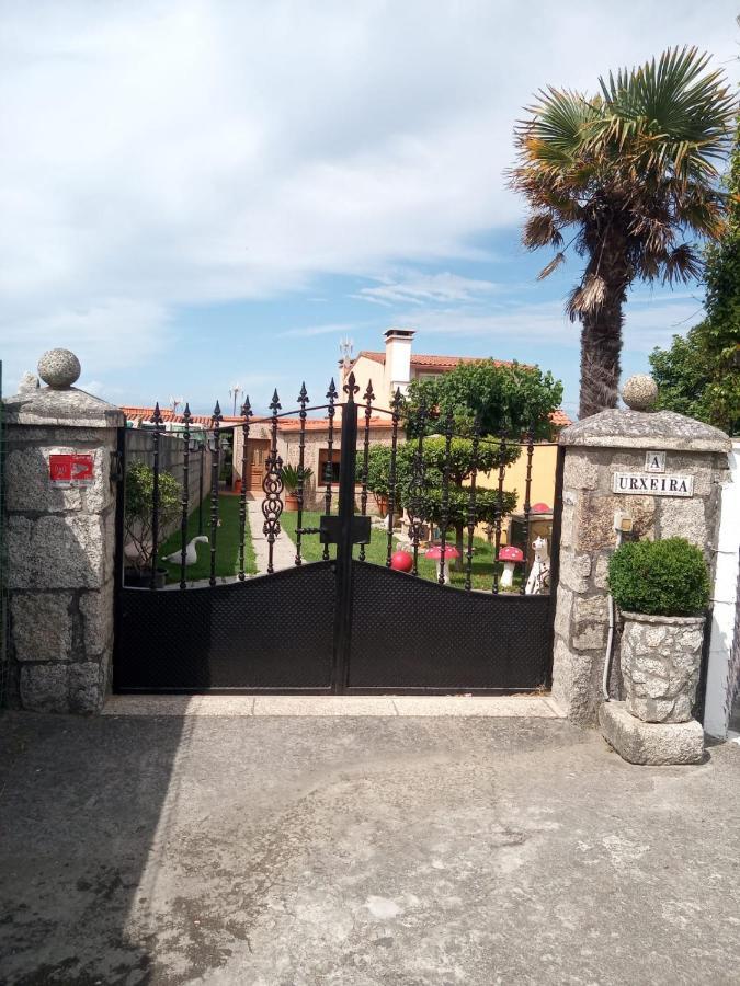 Casa Con Jardin En Primera Linea De Playa O Grove Bagian luar foto