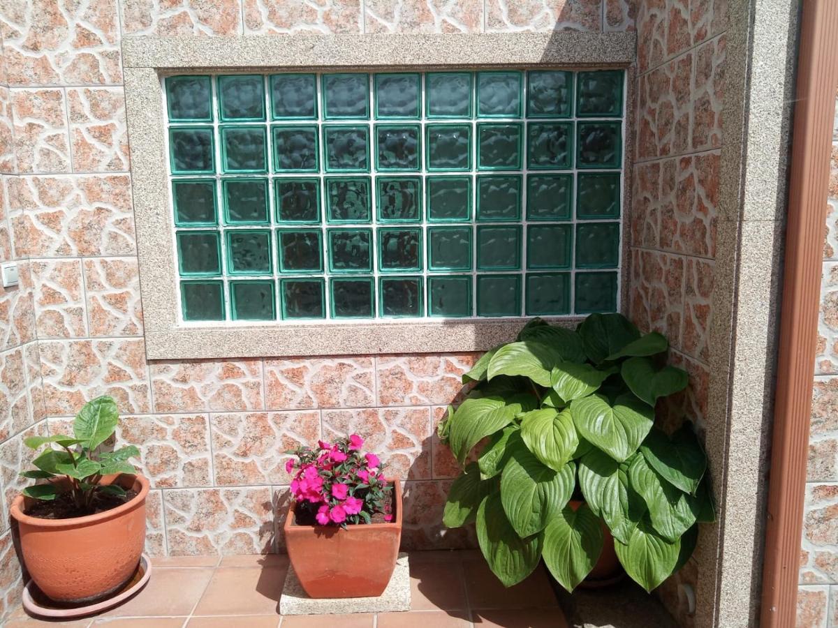 Casa Con Jardin En Primera Linea De Playa O Grove Bagian luar foto